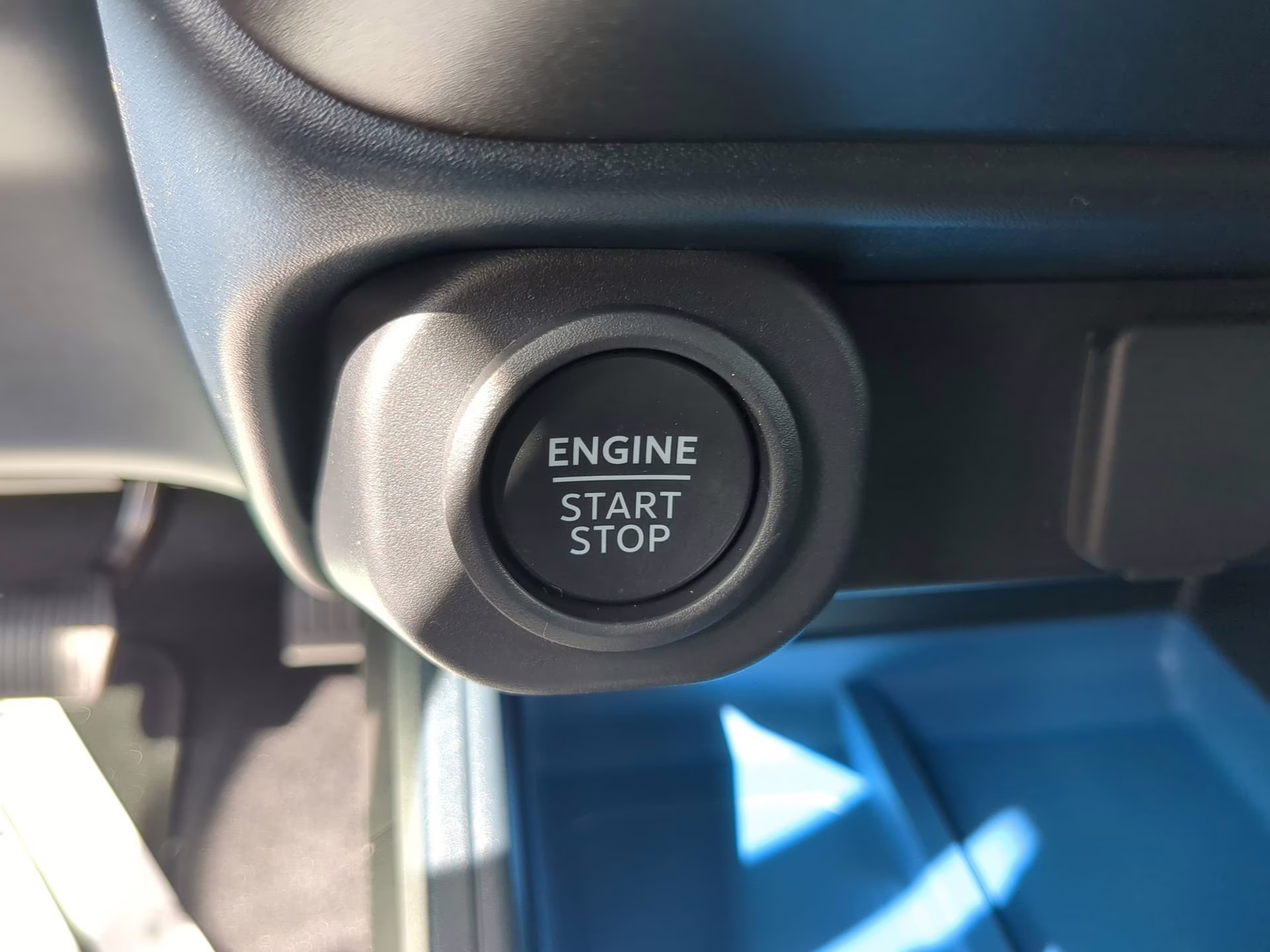 2026 Velocity Blue Ford Maverick XLT Crew Cab Pickup AWD Truck