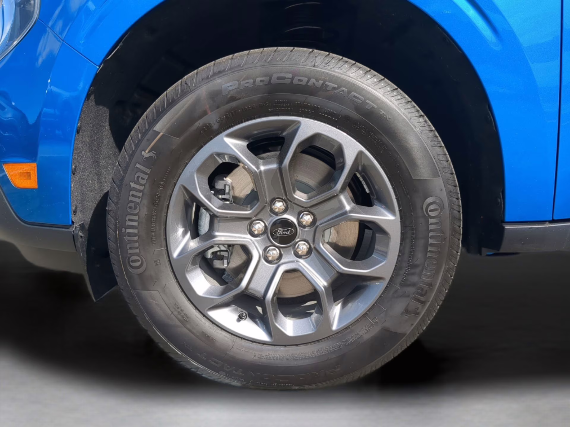 2026 Velocity Blue Ford Maverick XLT Crew Cab Pickup AWD Truck