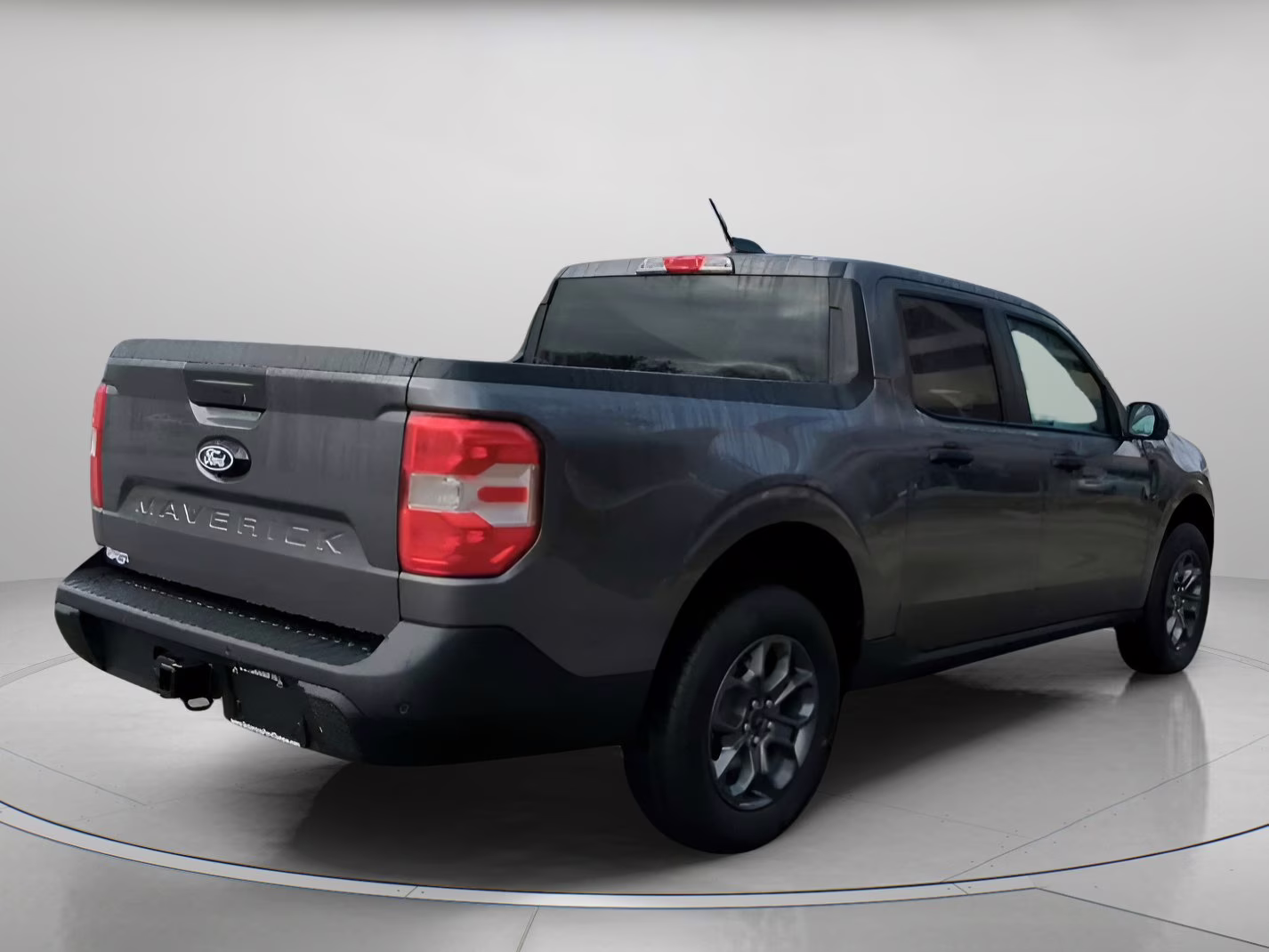 2026 Carbonized Gray Metallic Ford Maverick XLT Crew Cab Pickup AWD Truck