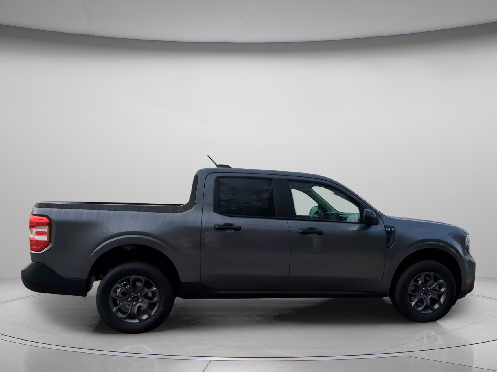 2026 Carbonized Gray Metallic Ford Maverick XLT Crew Cab Pickup AWD Truck