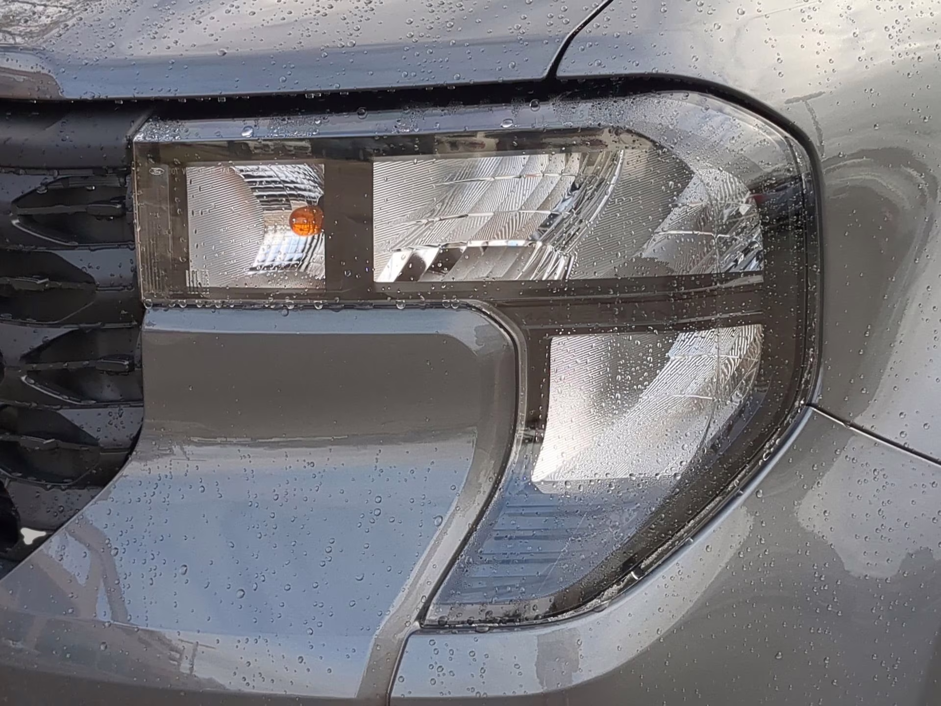 2026 Carbonized Gray Metallic Ford Maverick XLT Crew Cab Pickup AWD Truck