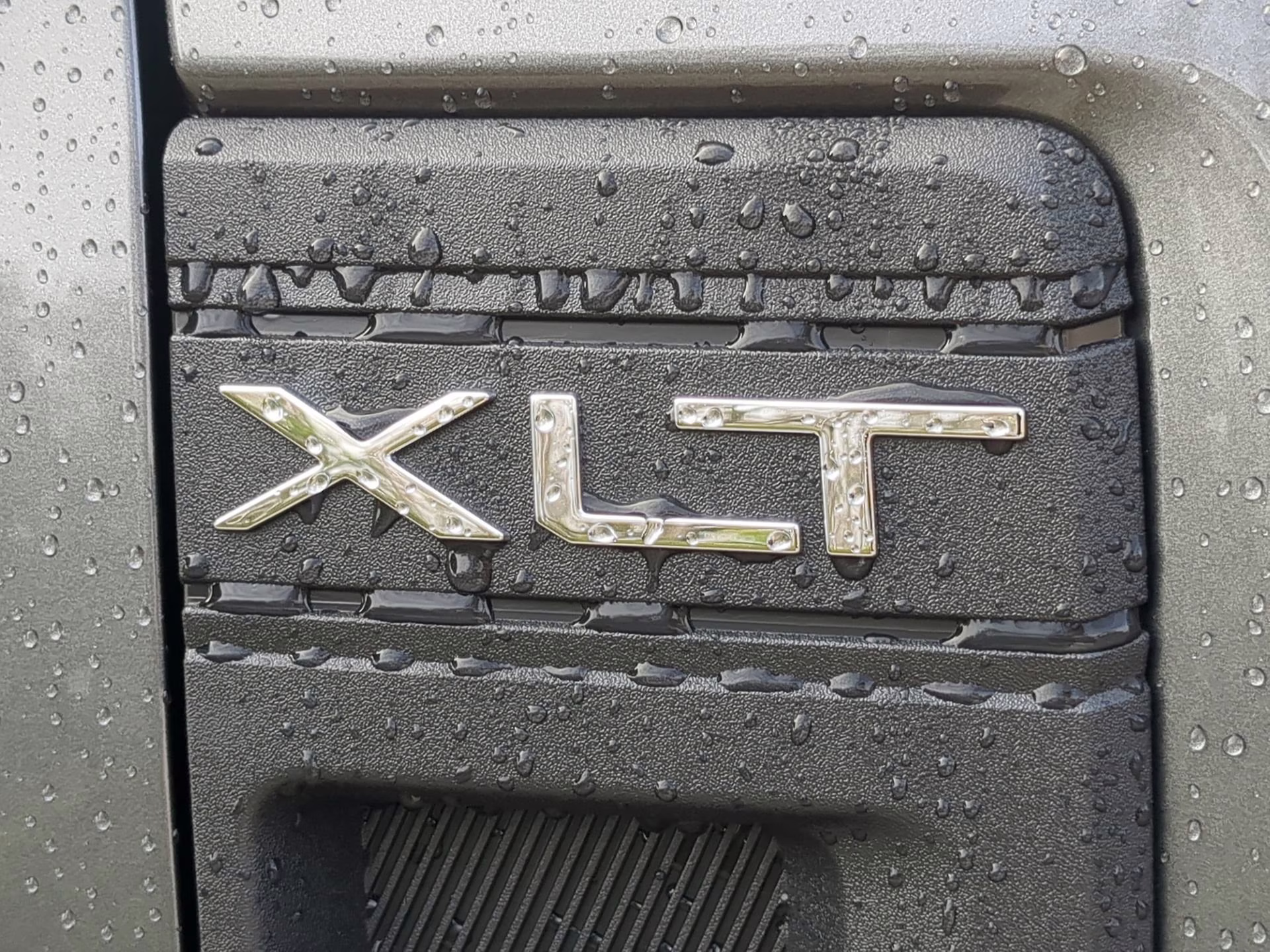 2026 Carbonized Gray Metallic Ford Maverick XLT Crew Cab Pickup AWD Truck