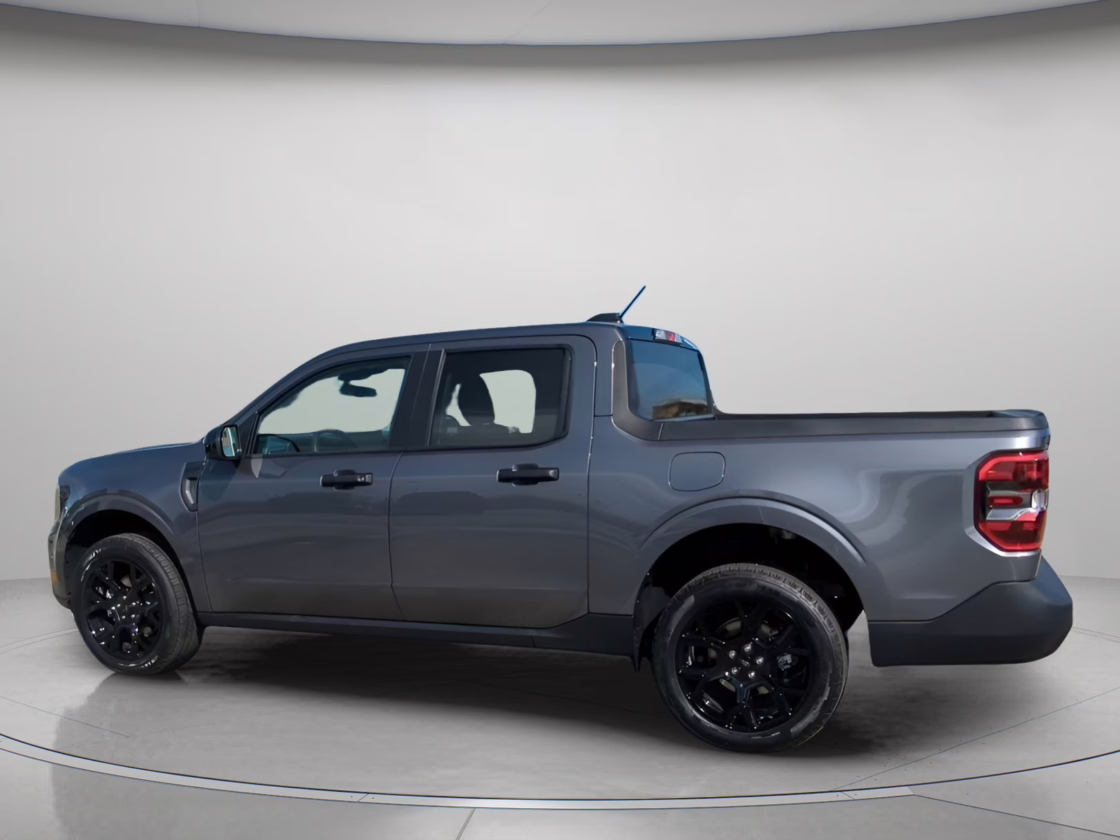 2026 Carbonized Gray Metallic Ford Maverick XLT Crew Cab Pickup AWD Truck