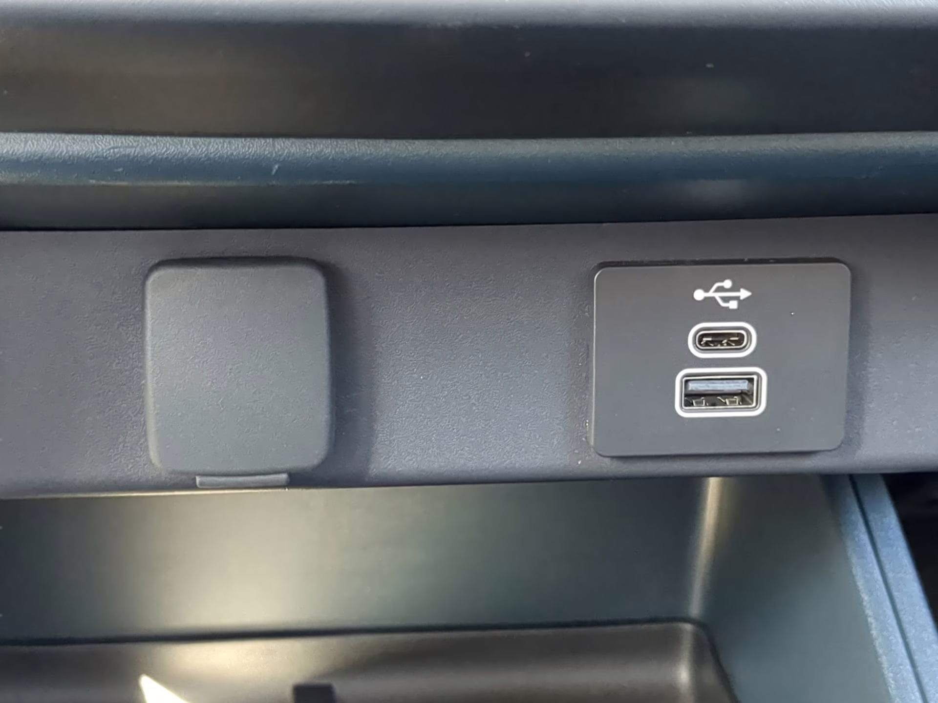 2026 Carbonized Gray Metallic Ford Maverick XLT Crew Cab Pickup AWD Truck