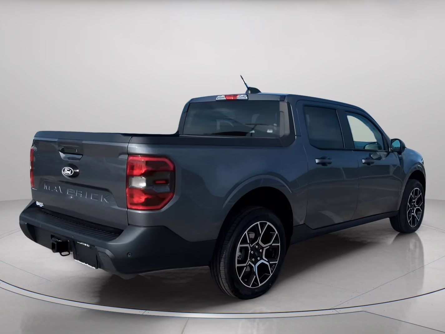 2026 Carbonized Gray Metallic Ford Maverick LARIAT Crew Cab Pickup AWD Truck