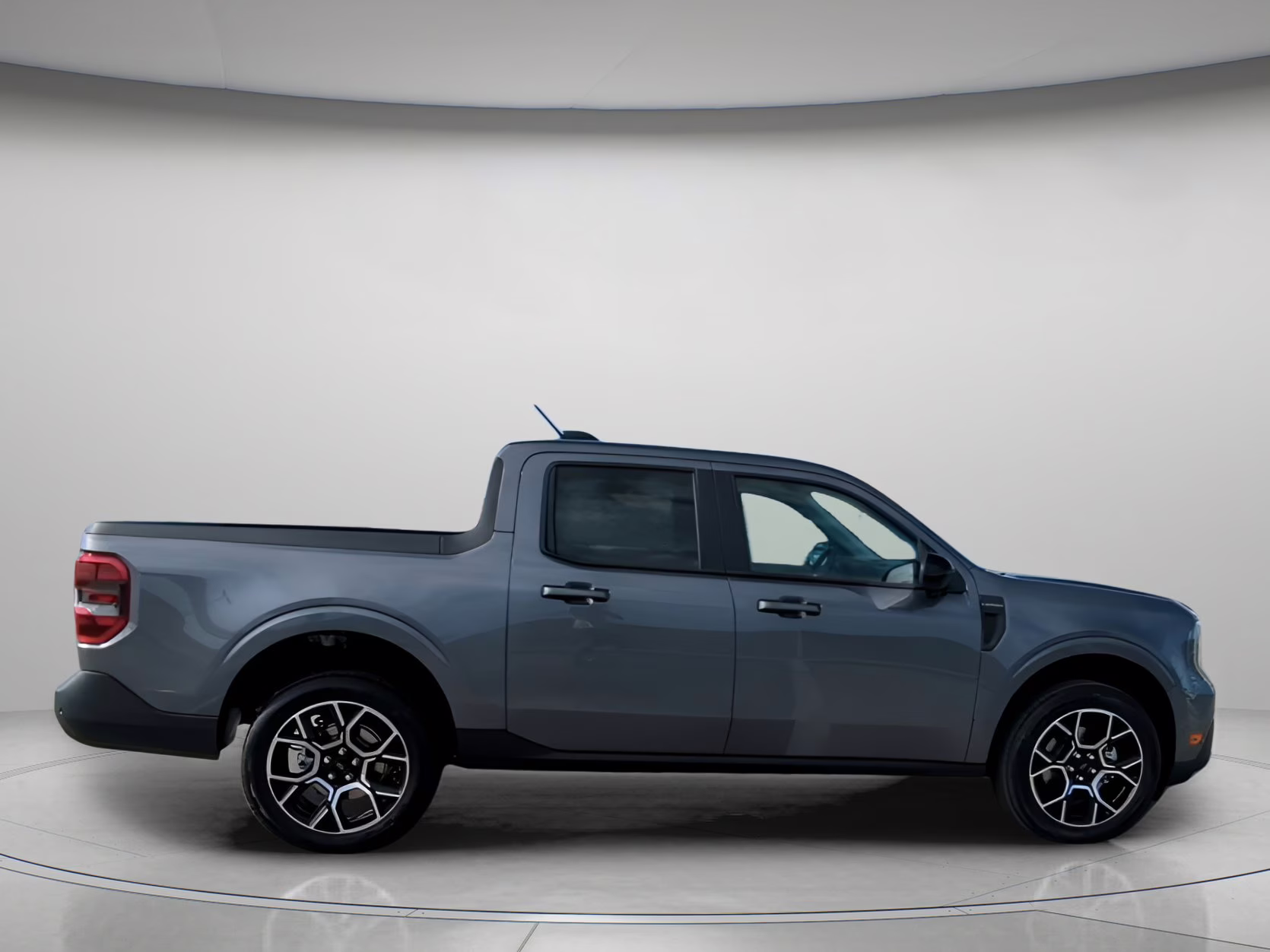 2026 Carbonized Gray Metallic Ford Maverick LARIAT Crew Cab Pickup AWD Truck