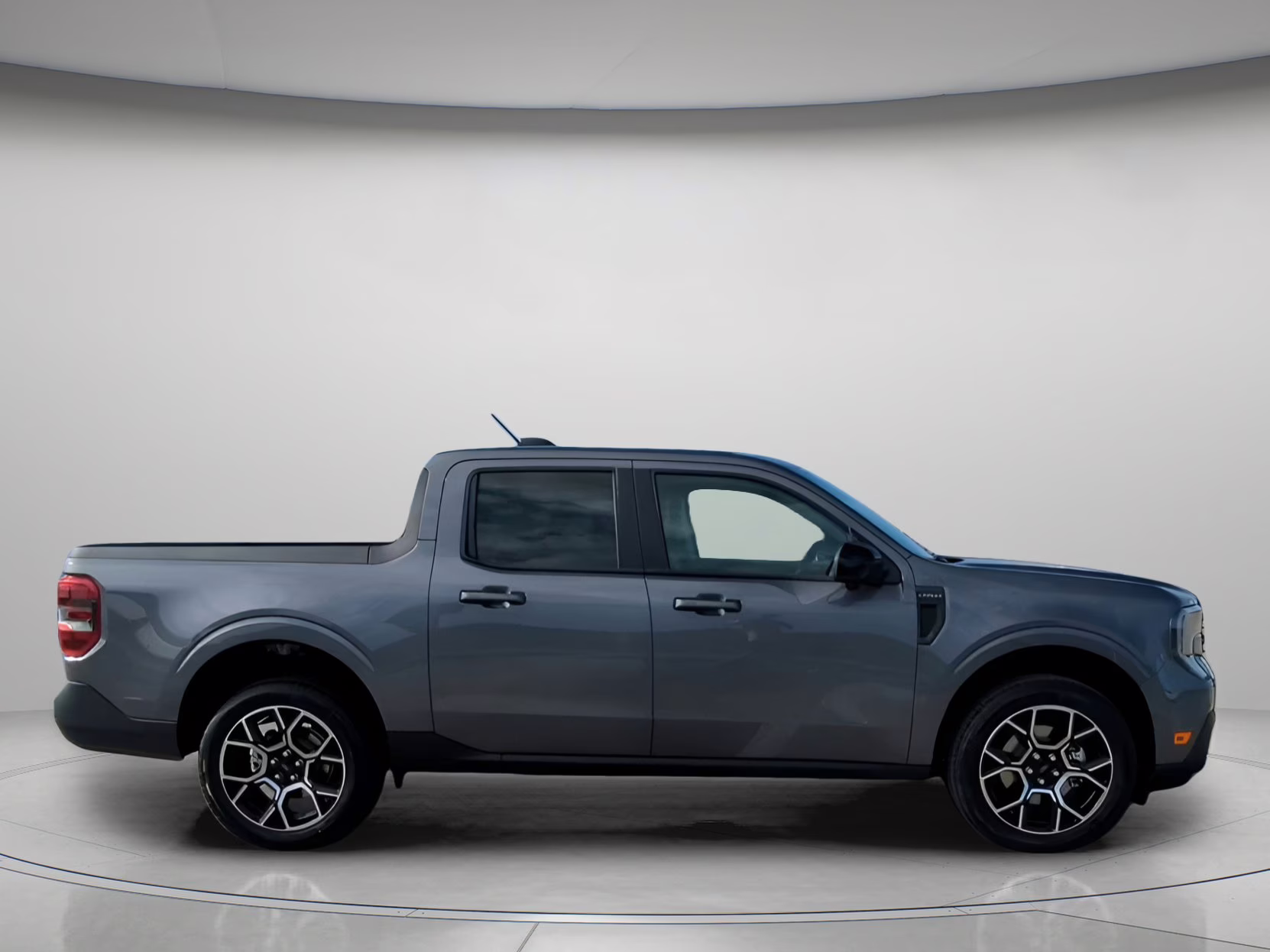 2026 Carbonized Gray Metallic Ford Maverick LARIAT Crew Cab Pickup AWD Truck