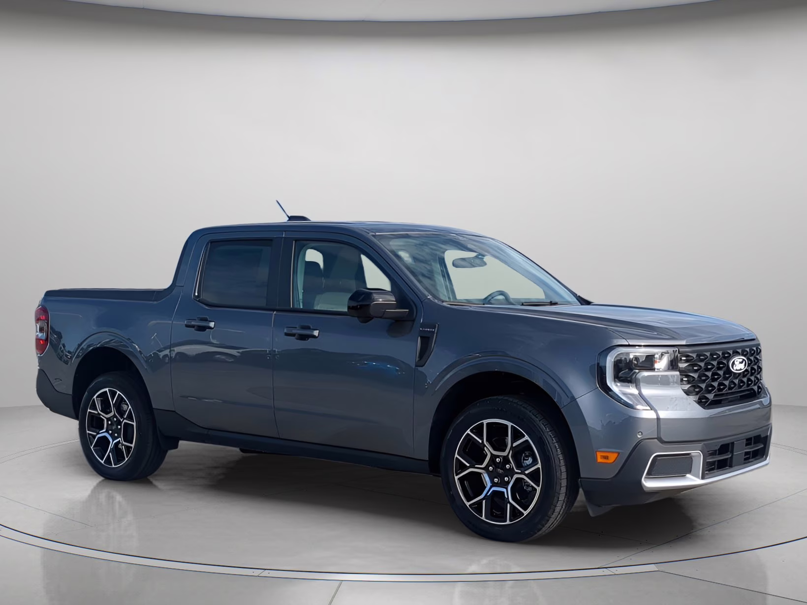 2026 Carbonized Gray Metallic Ford Maverick LARIAT Crew Cab Pickup AWD Truck