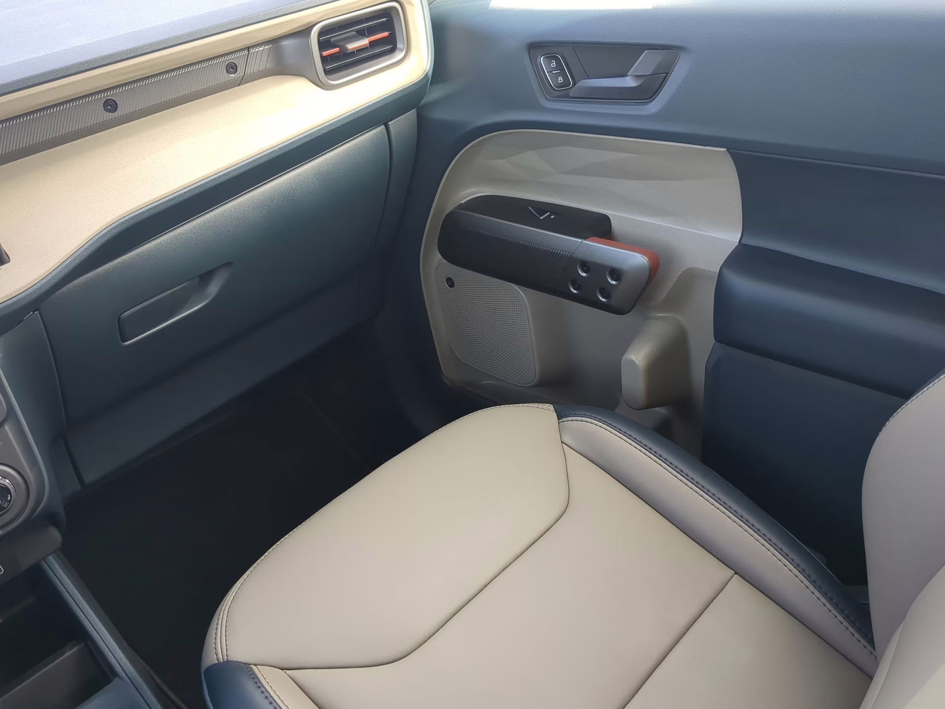 2026 Carbonized Gray Metallic Ford Maverick LARIAT Crew Cab Pickup AWD Truck