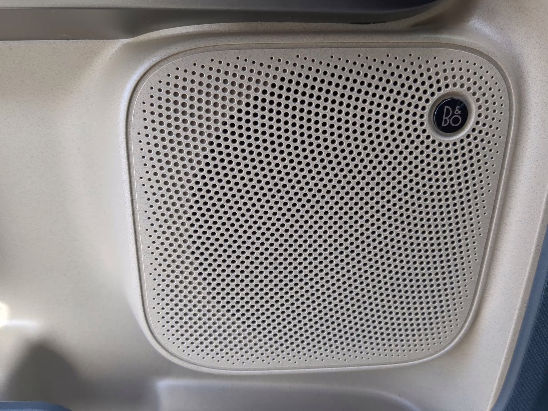 2026 Carbonized Gray Metallic Ford Maverick LARIAT Crew Cab Pickup AWD Truck