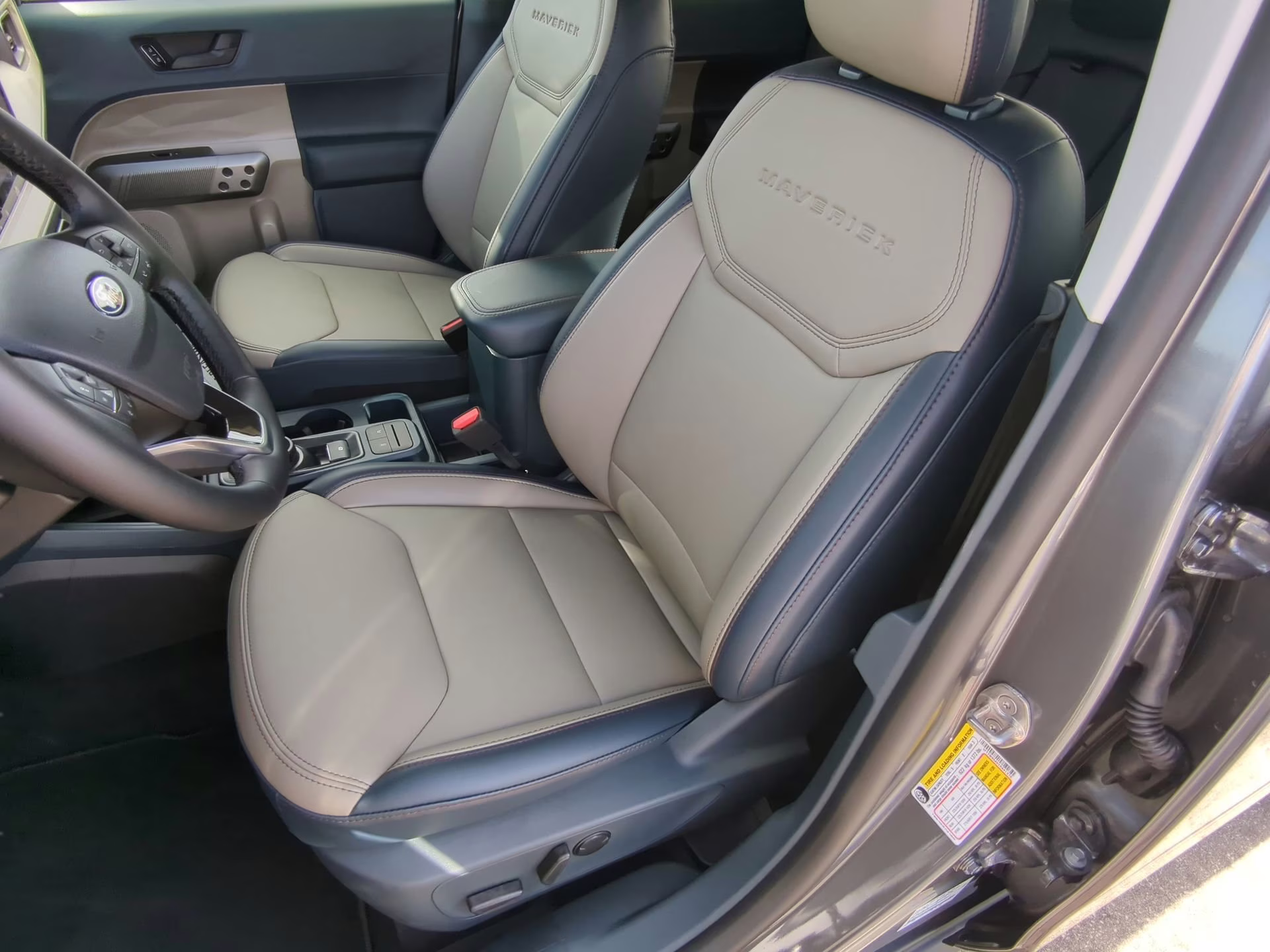 2026 Carbonized Gray Metallic Ford Maverick LARIAT Crew Cab Pickup AWD Truck