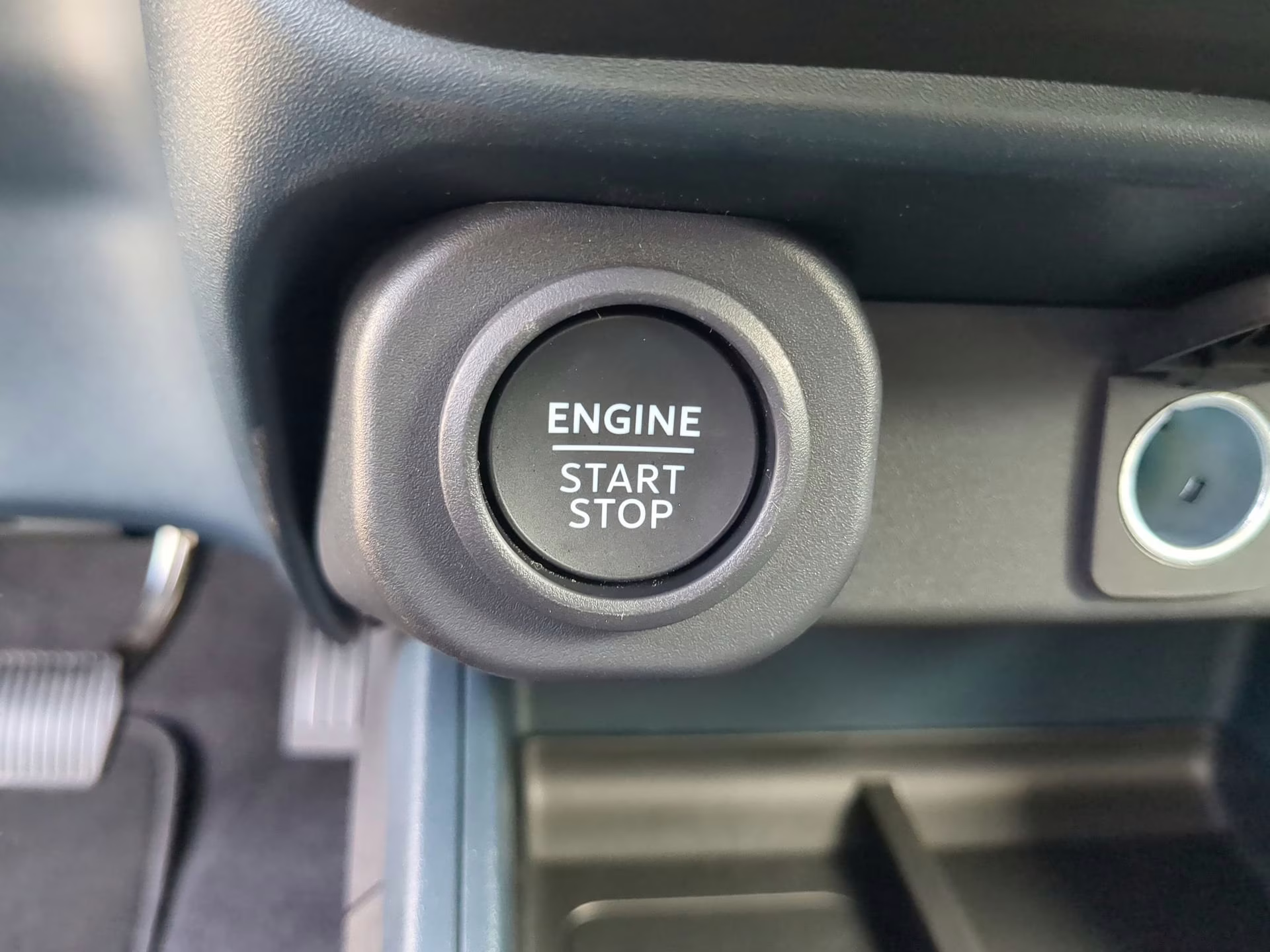 2026 Carbonized Gray Metallic Ford Maverick LARIAT Crew Cab Pickup AWD Truck