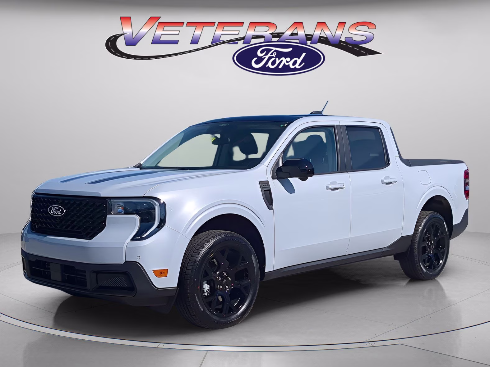2026 Space White Metallic Ford Maverick LARIAT Crew Cab Pickup AWD Truck