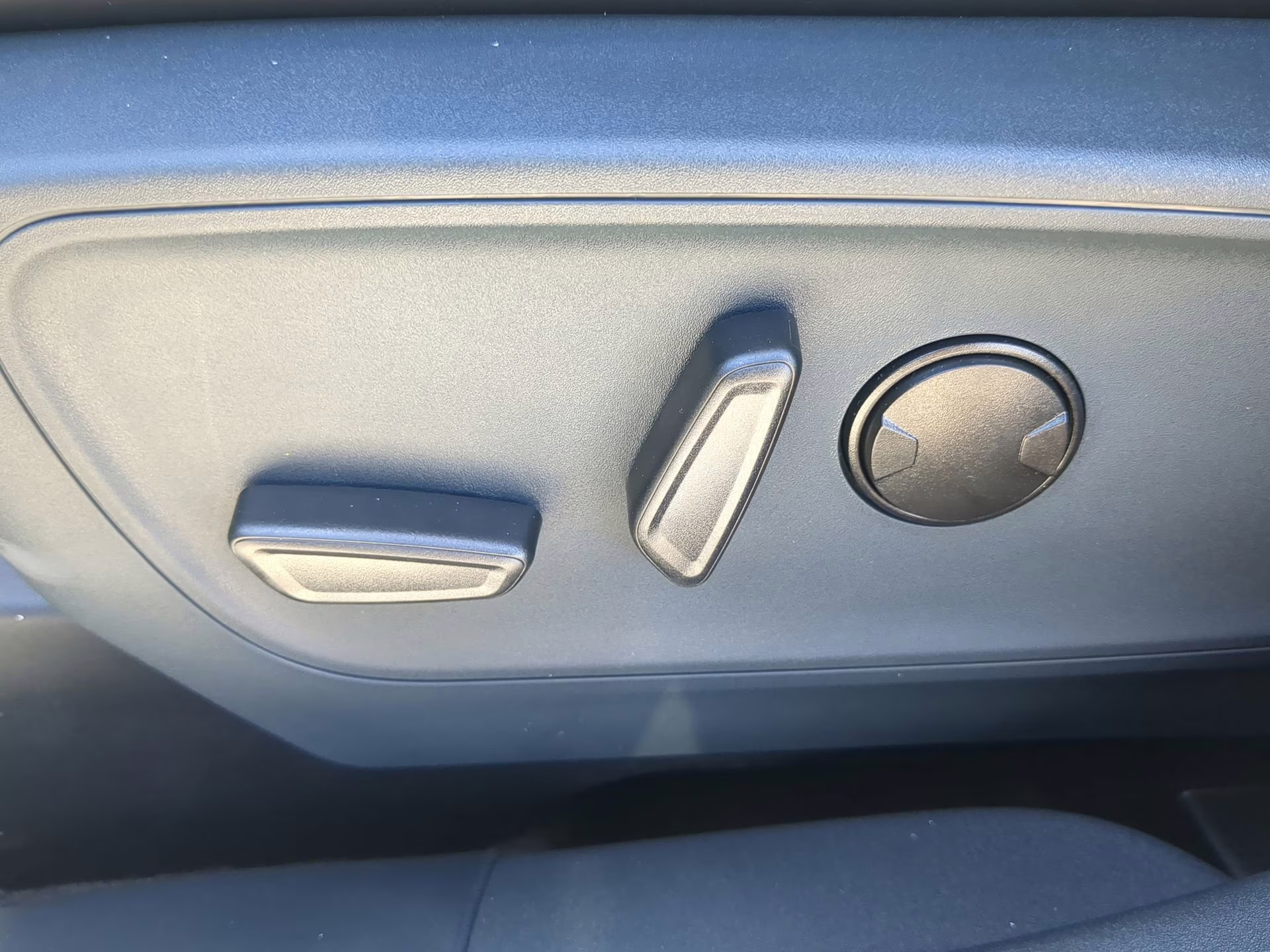 2026 Space White Metallic Ford Maverick LARIAT Crew Cab Pickup AWD Truck