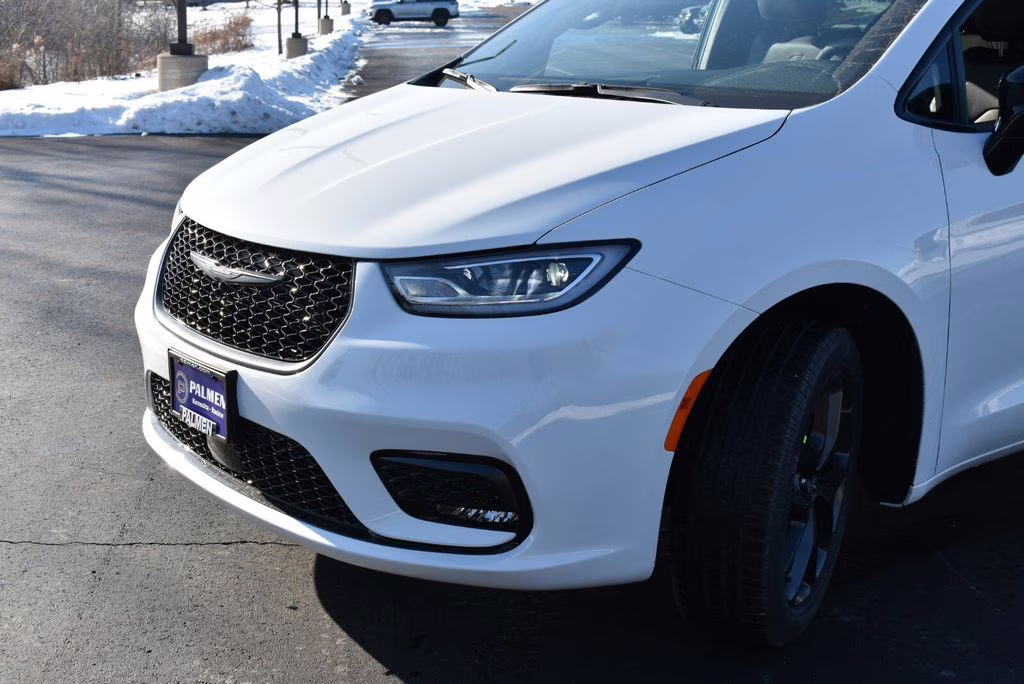 2026 Bright White Clearcoat Chrysler Pacifica Select AWD Van