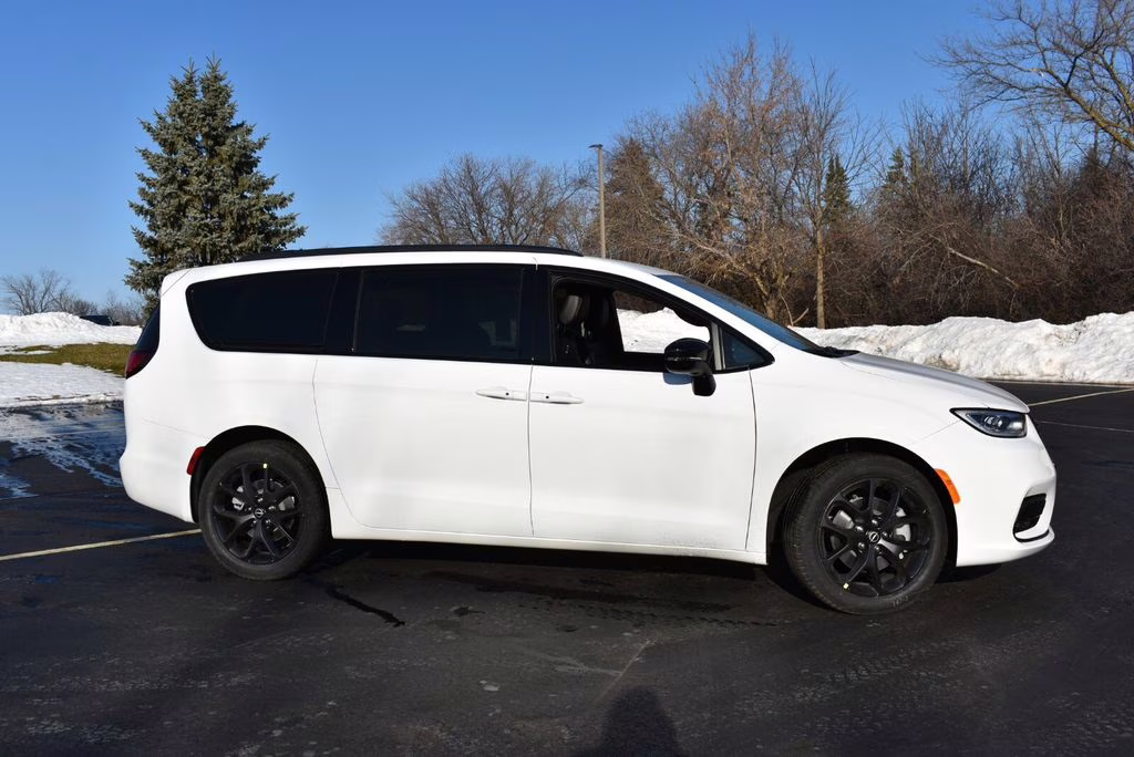 2026 Bright White Clearcoat Chrysler Pacifica Select AWD Van