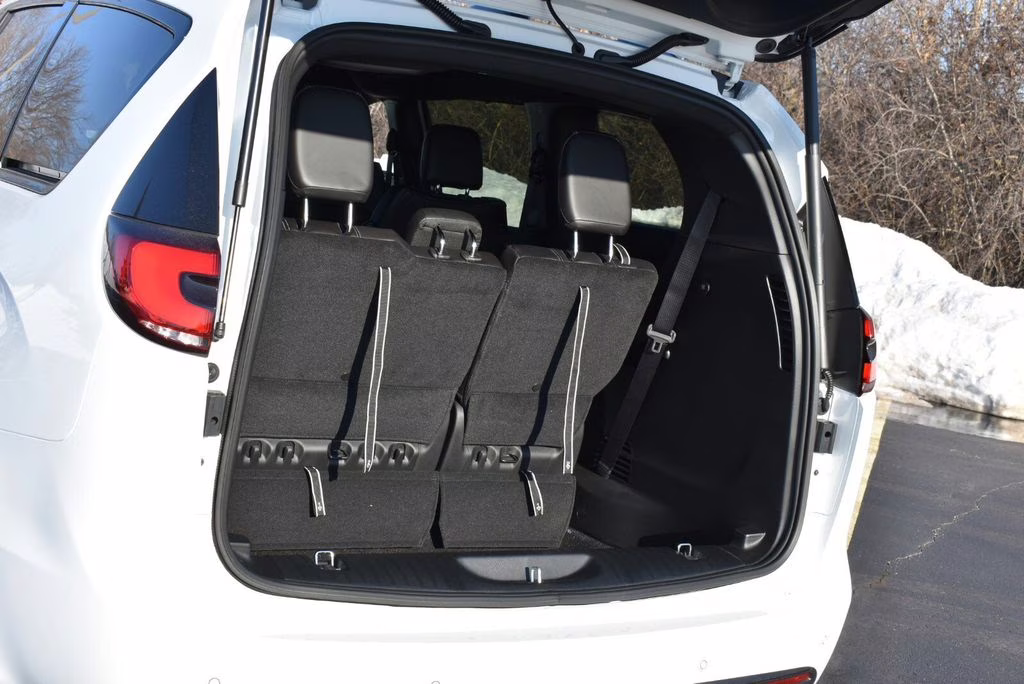 2026 Bright White Clearcoat Chrysler Pacifica Select AWD Van