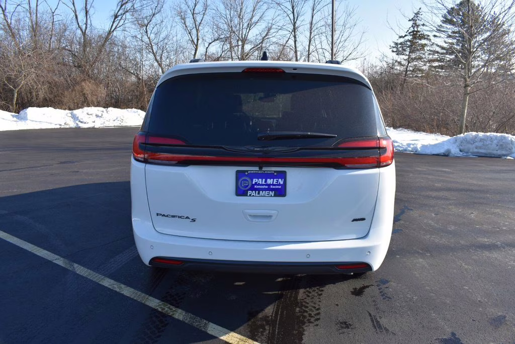 2026 Bright White Clearcoat Chrysler Pacifica Select AWD Van