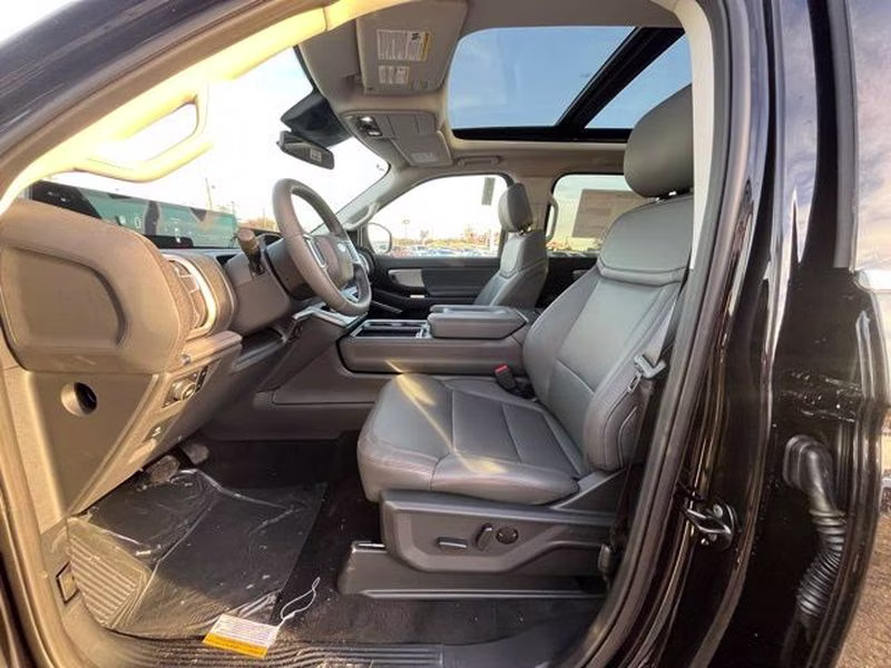 2025 Agate Black Metallic Ford Expedition Active 4X4 SUV