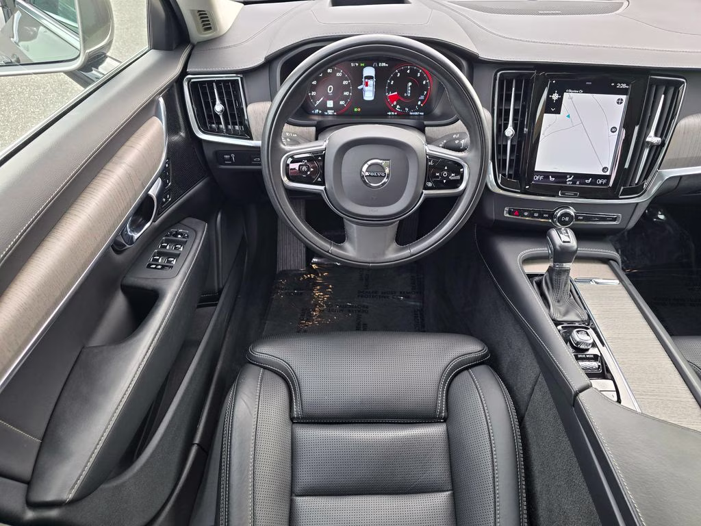 2021 Pebble Gray Metallic Volvo S90 T6 Inscription AWD Sedan