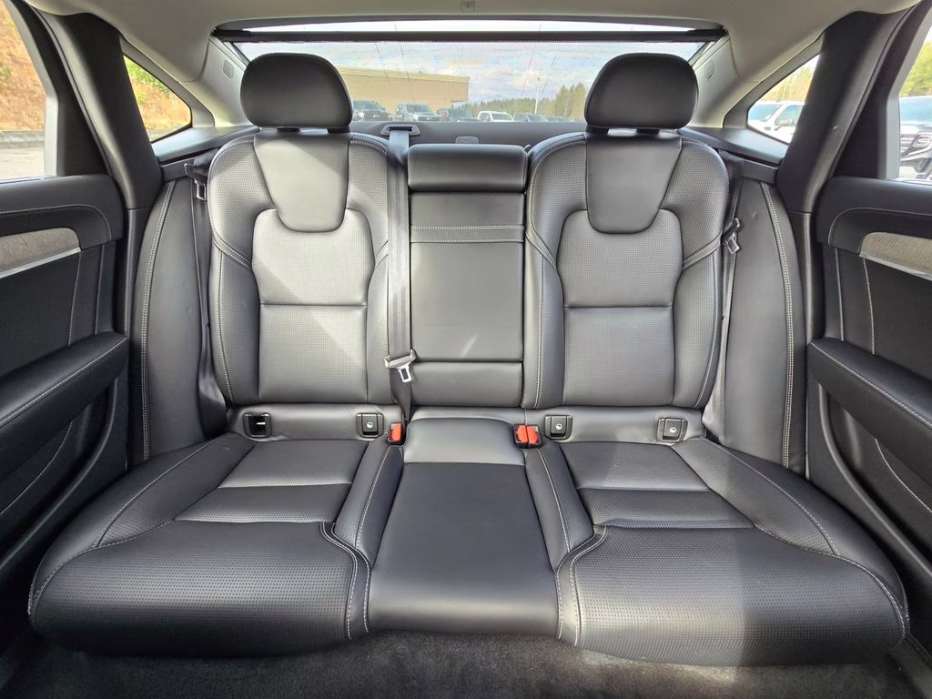 2021 Pebble Gray Metallic Volvo S90 T6 Inscription AWD Sedan