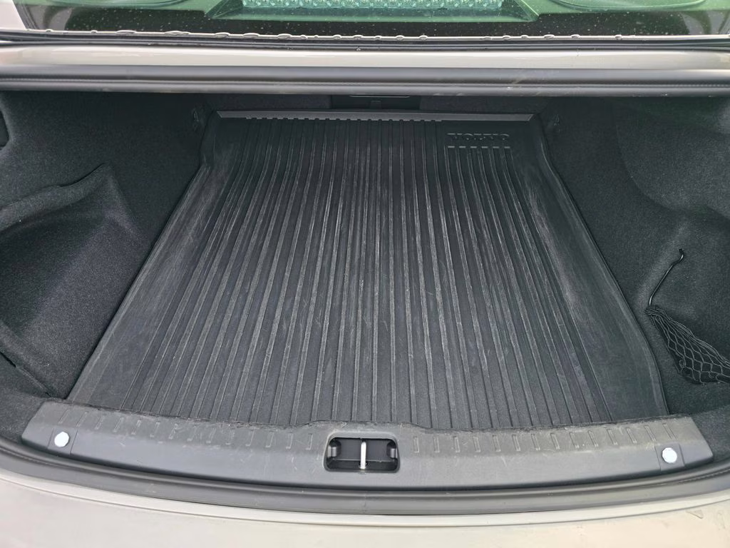 2021 Pebble Gray Metallic Volvo S90 T6 Inscription AWD Sedan