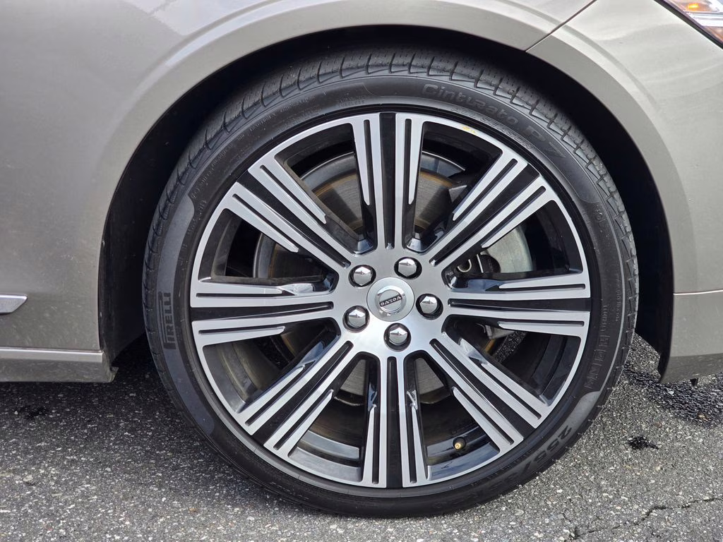 2021 Pebble Gray Metallic Volvo S90 T6 Inscription AWD Sedan