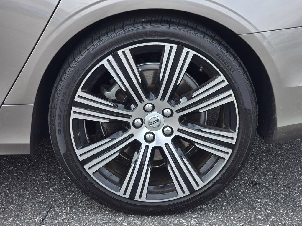 2021 Pebble Gray Metallic Volvo S90 T6 Inscription AWD Sedan