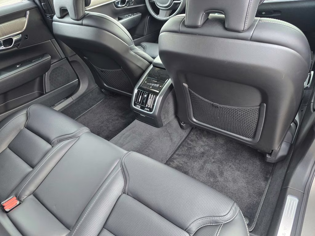 2021 Pebble Gray Metallic Volvo S90 T6 Inscription AWD Sedan