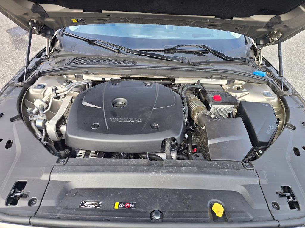 2021 Pebble Gray Metallic Volvo S90 T6 Inscription AWD Sedan