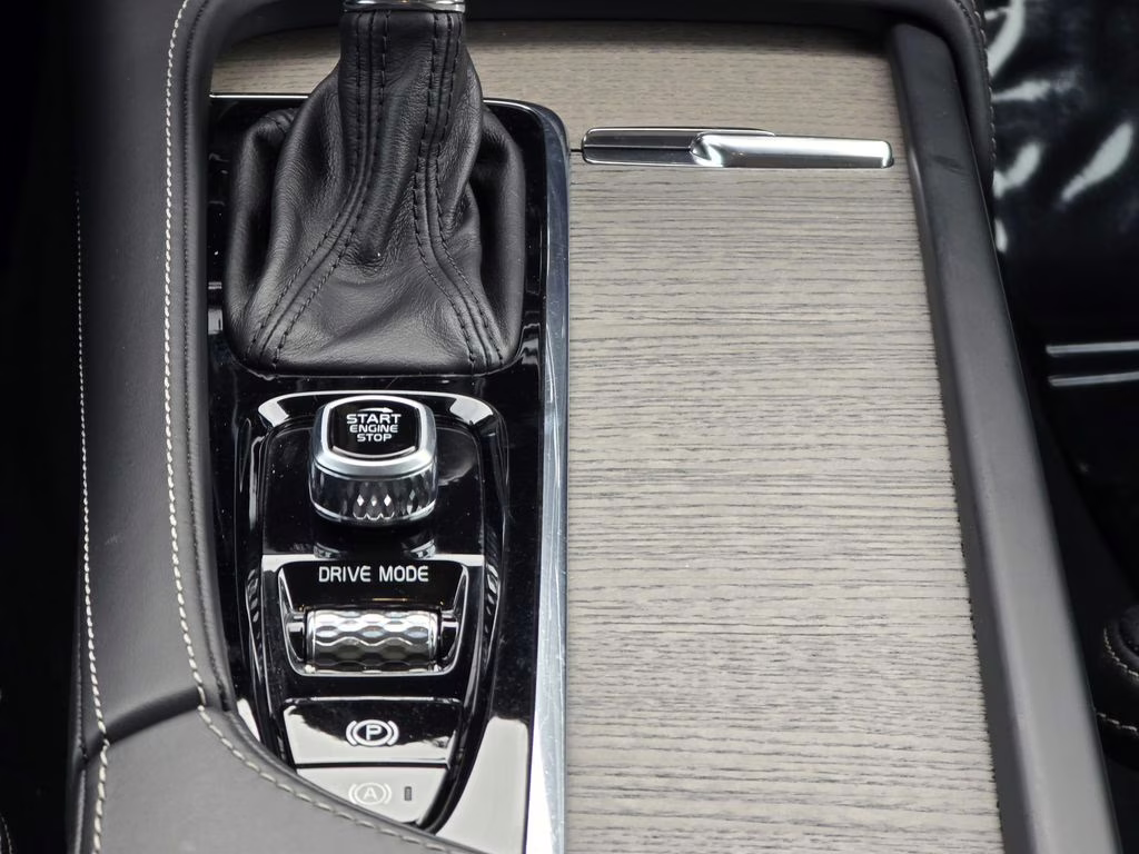 2021 Pebble Gray Metallic Volvo S90 T6 Inscription AWD Sedan