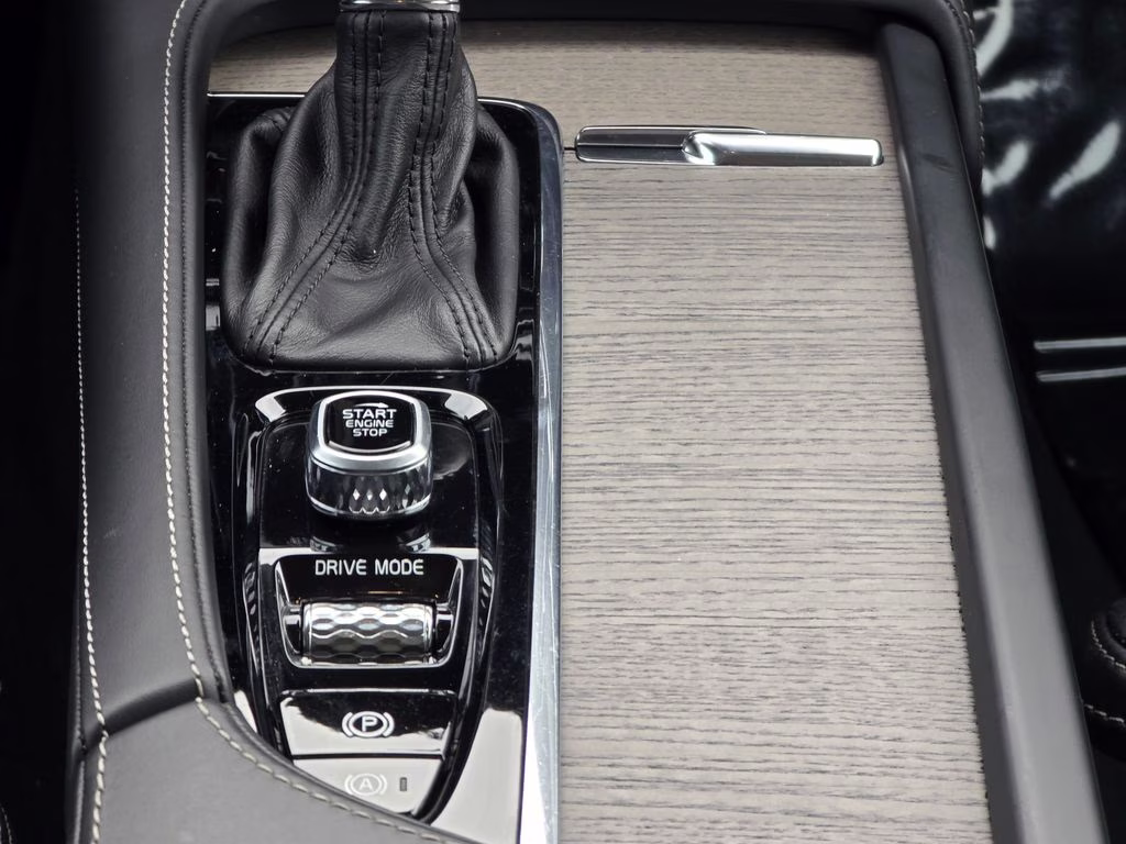 2021 Pebble Gray Metallic Volvo S90 T6 Inscription AWD Sedan