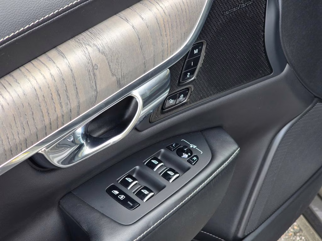 2021 Volvo S90 Inscription - Photo 37