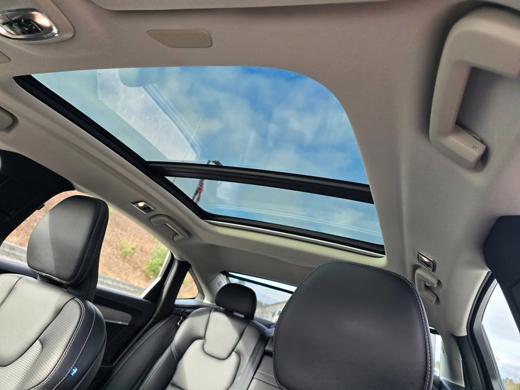 2021 Pebble Gray Metallic Volvo S90 T6 Inscription AWD Sedan