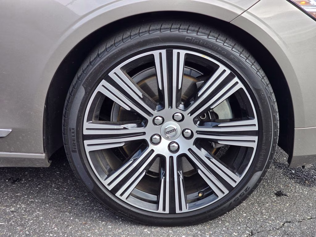 2021 Pebble Gray Metallic Volvo S90 T6 Inscription AWD Sedan