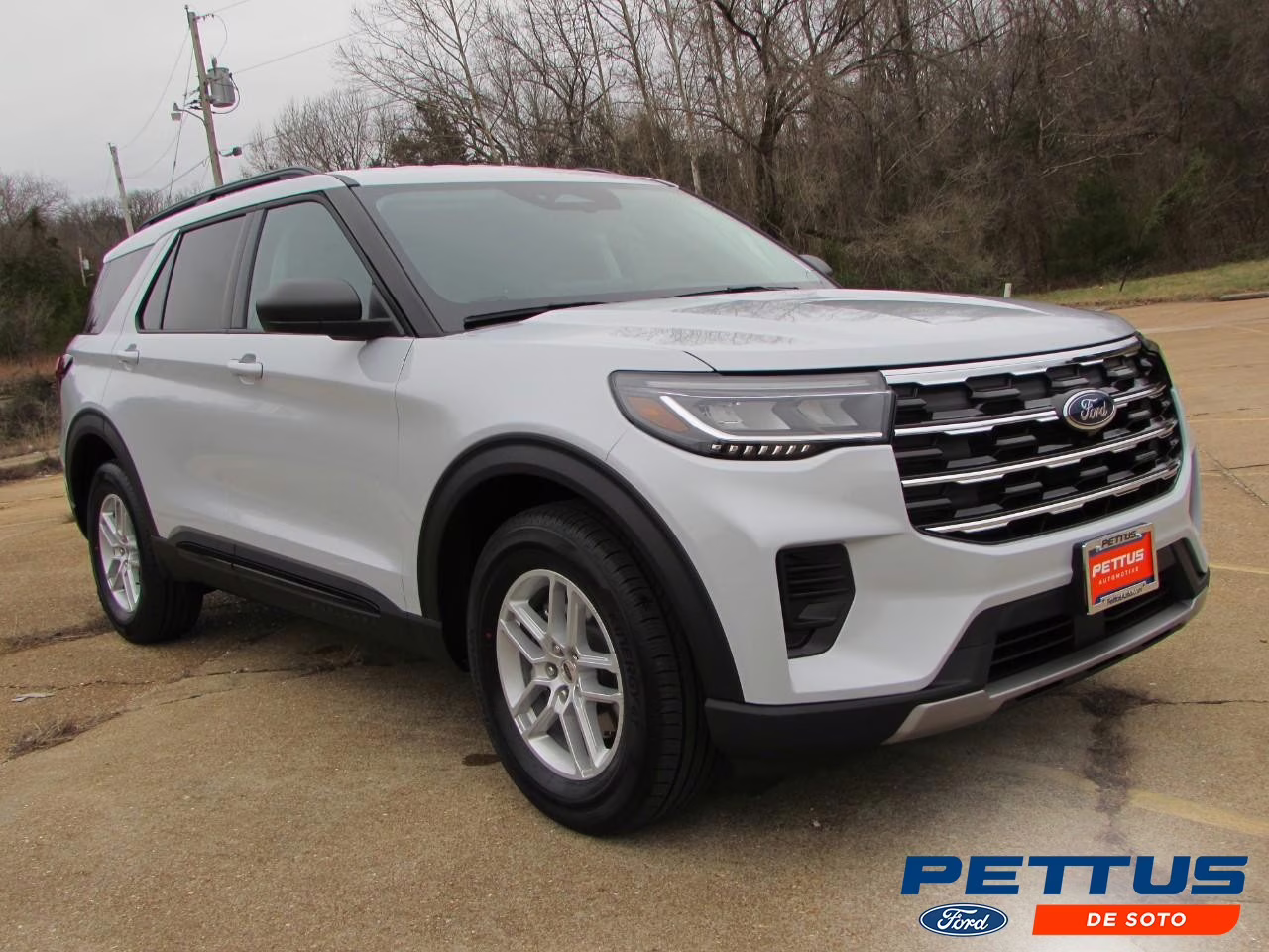 2026 Space White Metallic Ford Explorer Active 4X4 SUV