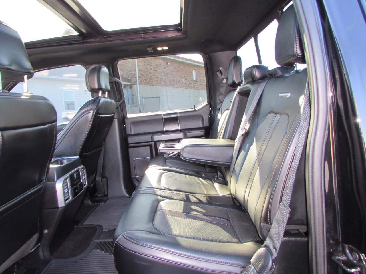 2019 Agate Black Metallic Ford F-150 Platinum 4X4 Truck