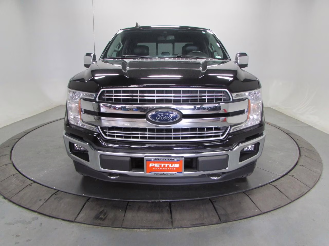 2019 Agate Black Metallic Ford F-150 Lariat 4X4 Truck