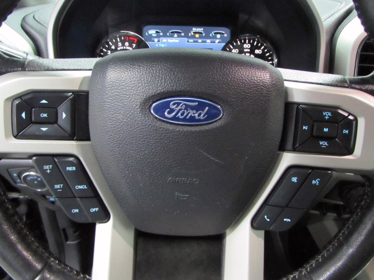 2019 Agate Black Metallic Ford F-150 Lariat 4X4 Truck