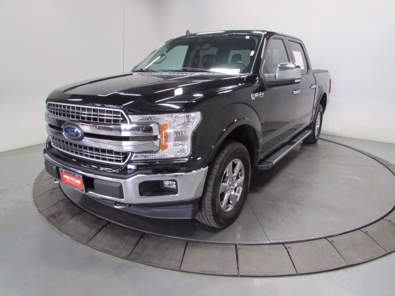 2019 Agate Black Metallic Ford F-150 Lariat 4X4 Truck