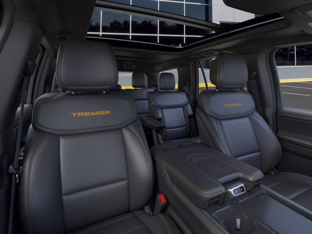 2026 Glacier Gray Metallic Tri-Coat Ford Expedition Tremor 4X4 SUV