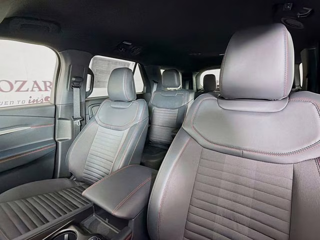 2026 Space White Metallic Ford Explorer ST-Line RWD SUV