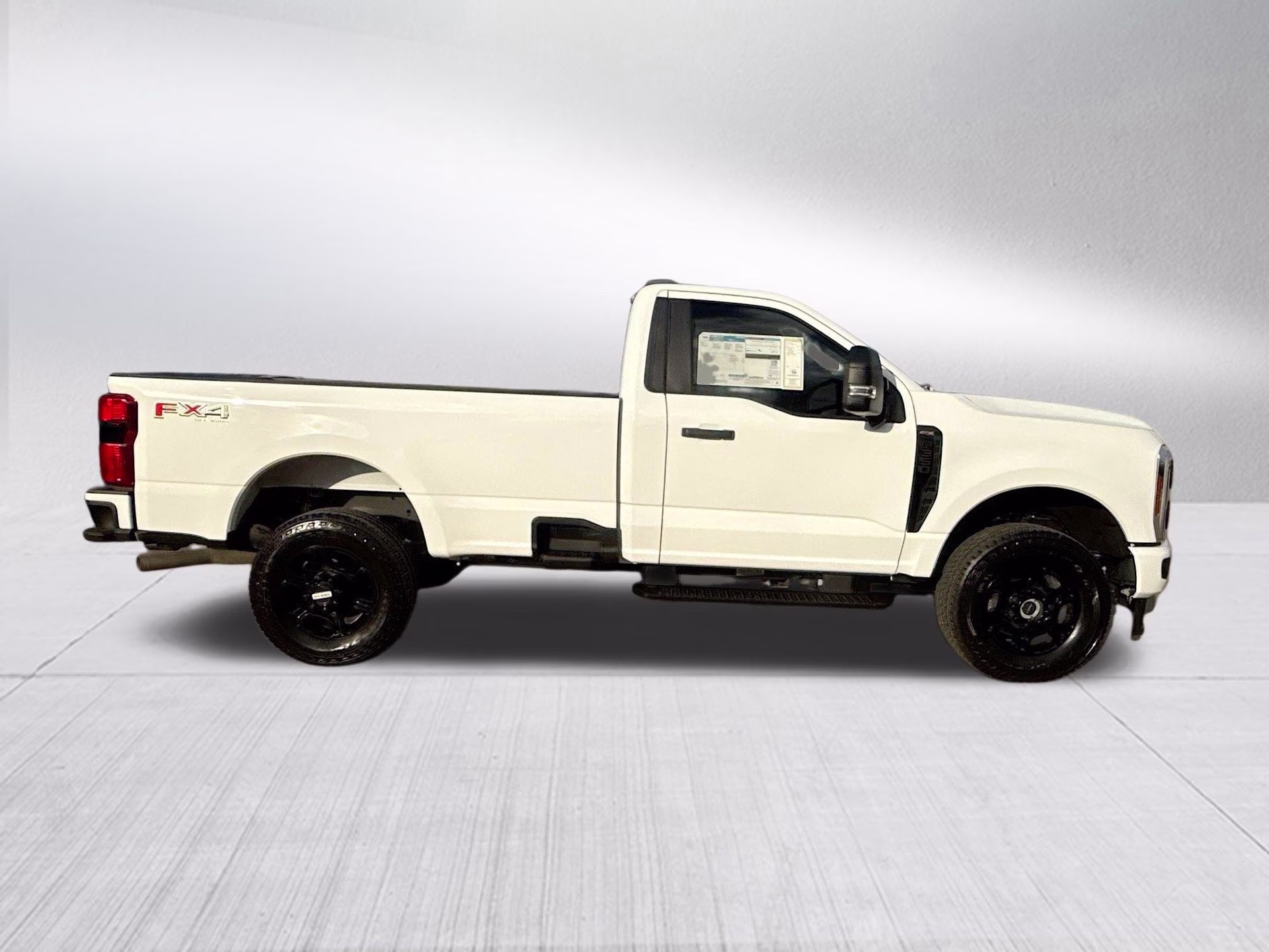2025 Oxford White Ford Super Duty F-350 SRW XL 4X4 Truck