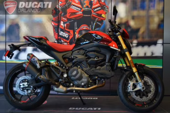 2026 DARK STEALTH Ducati MONSTER SP