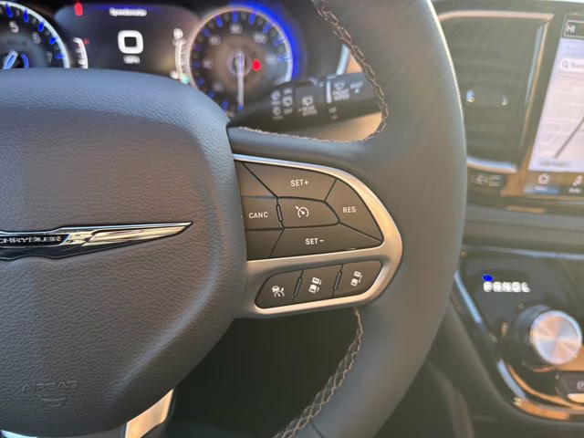 2026 Bright White Clearcoat Chrysler Pacifica Pinnacle FWD Van