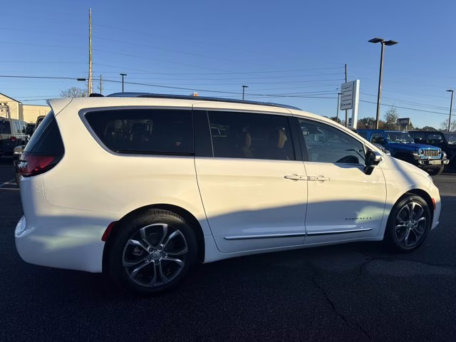 2026 Bright White Clearcoat Chrysler Pacifica Pinnacle FWD Van