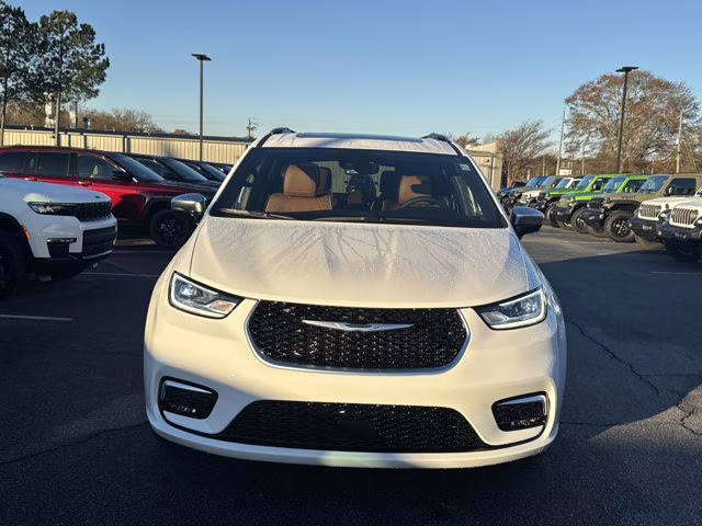2026 Bright White Clearcoat Chrysler Pacifica Pinnacle FWD Van