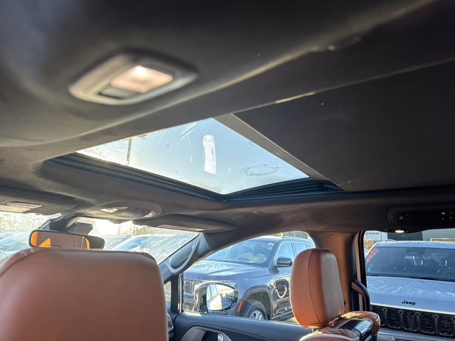 2026 Bright White Clearcoat Chrysler Pacifica Pinnacle FWD Van