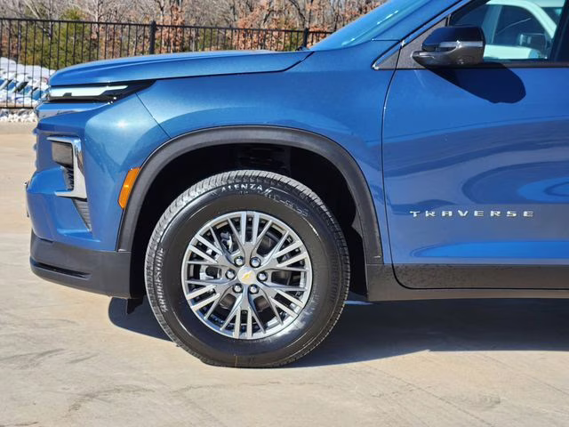 2026 Lakeshore Blue Metallic Chevrolet Traverse LT FWD SUV