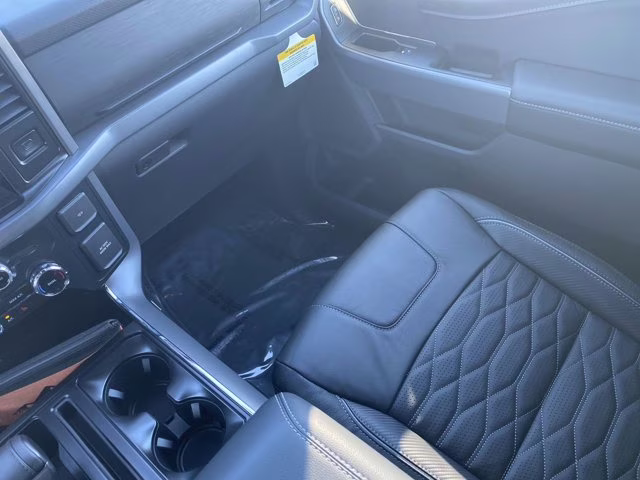 2025 Agate Black Metallic Ford F-150 XLT 4X4 Truck